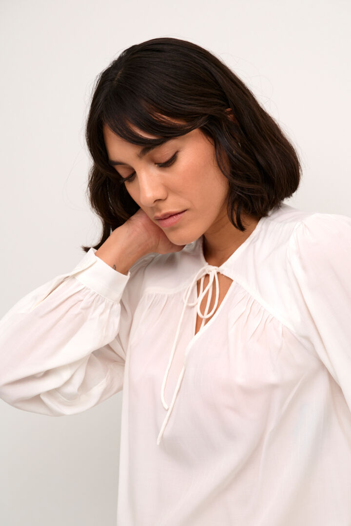 Blouse avec armature intégrée