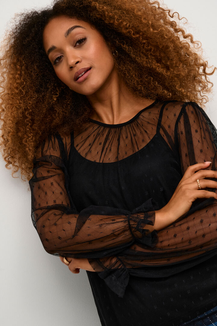 Blouse transparente avec camisole intégrée