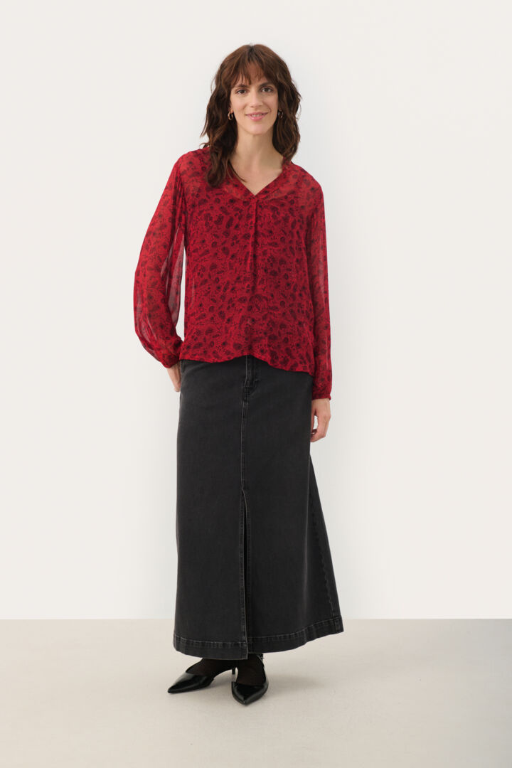 Blouse transparente avec motif de feuilles