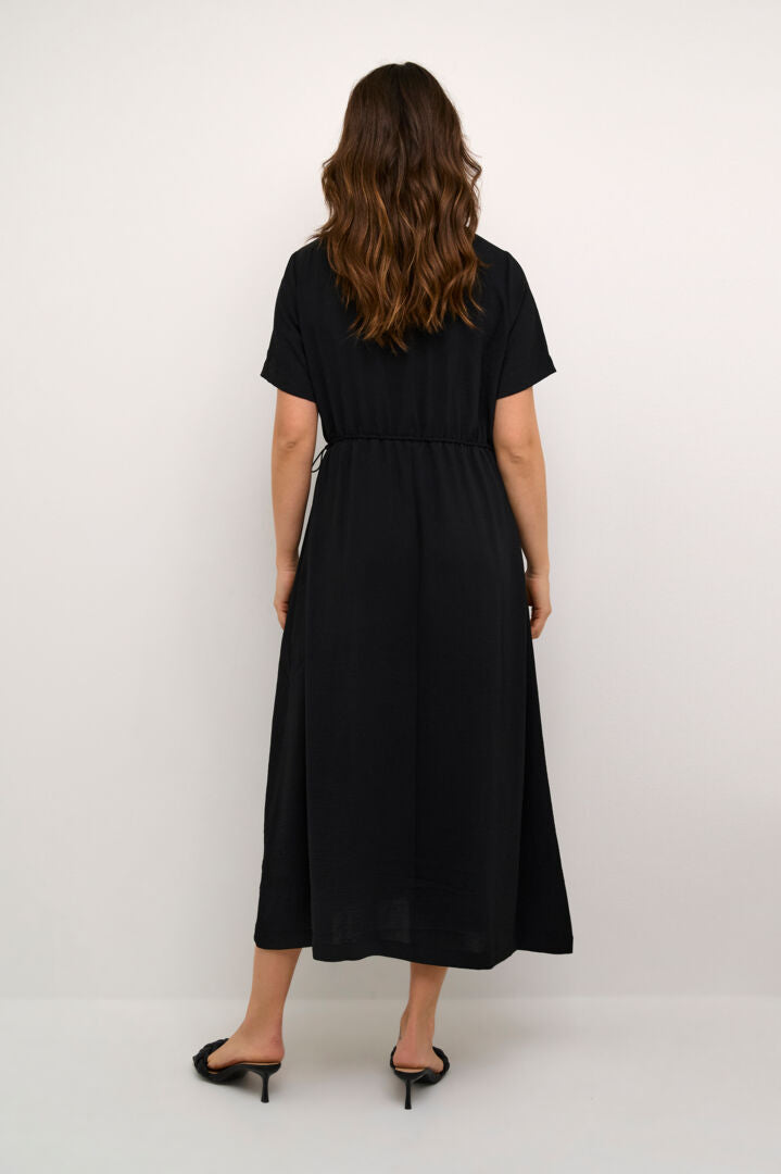 Petite robe noire maxi