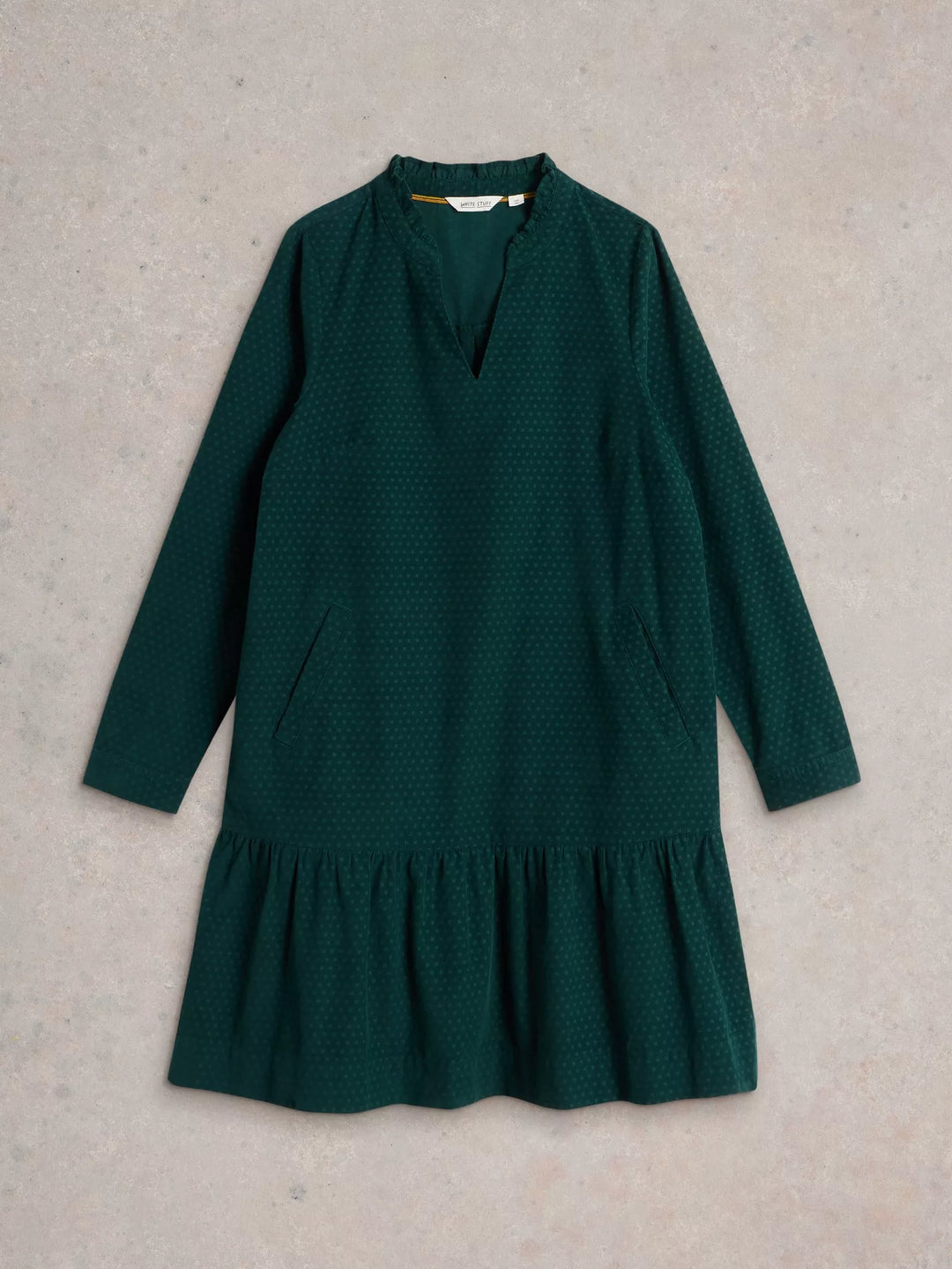 Robe délicate verte sapin