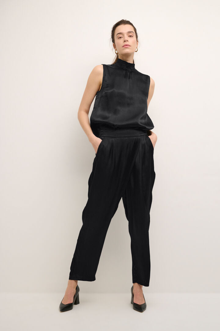 Pantalon satiné asymétrique