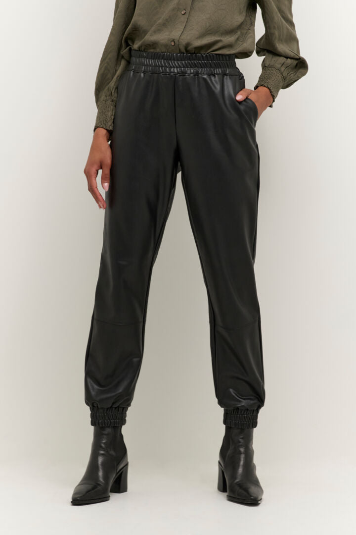 Pantalon en cuir végane